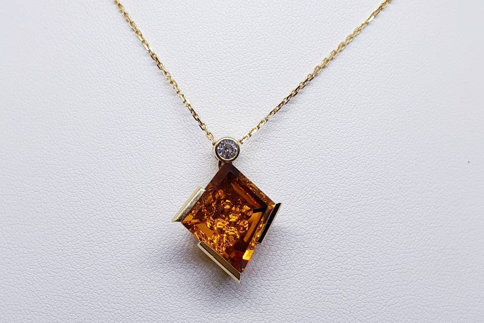 Collier or jaune citrine