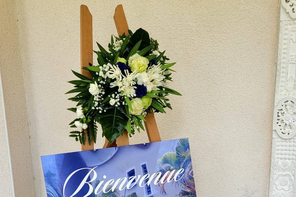 Bleu roi, or et blanc