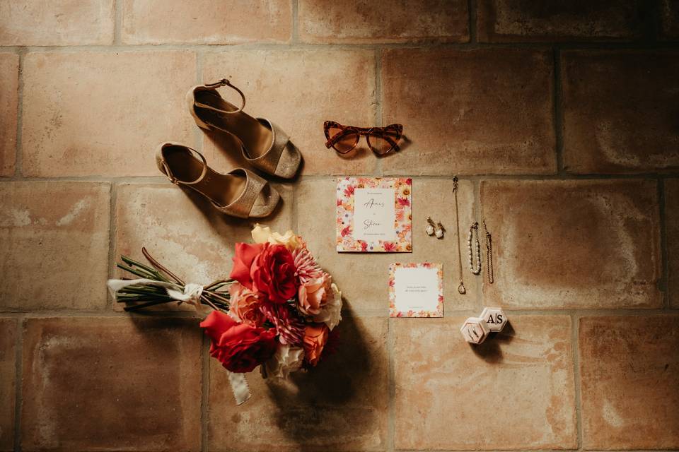 Flatlay de la mariée à Montech
