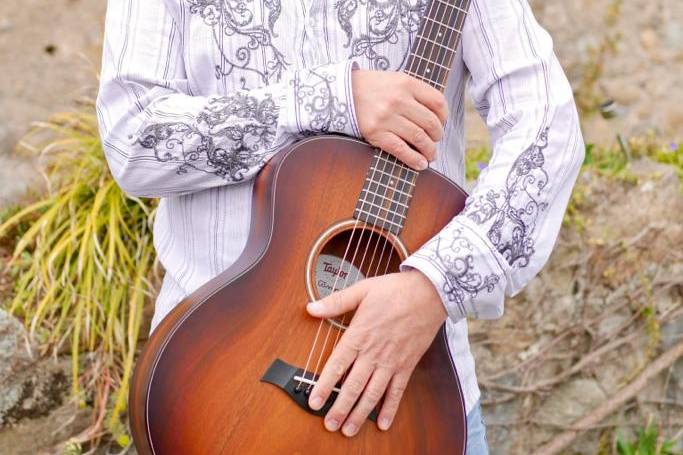 Sandy à la Guitare