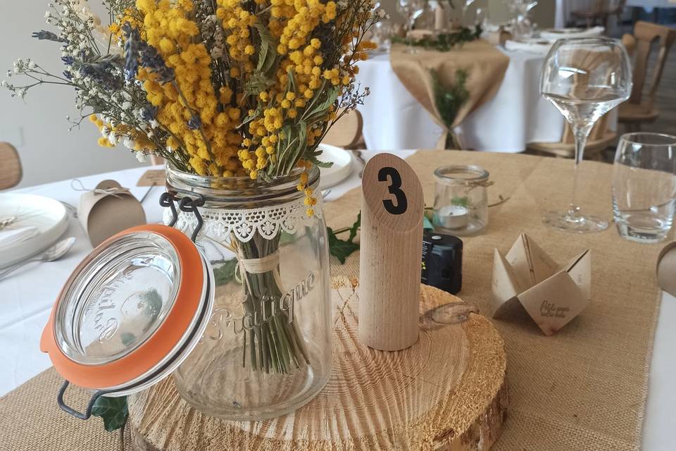 Petit bouquet de table sec