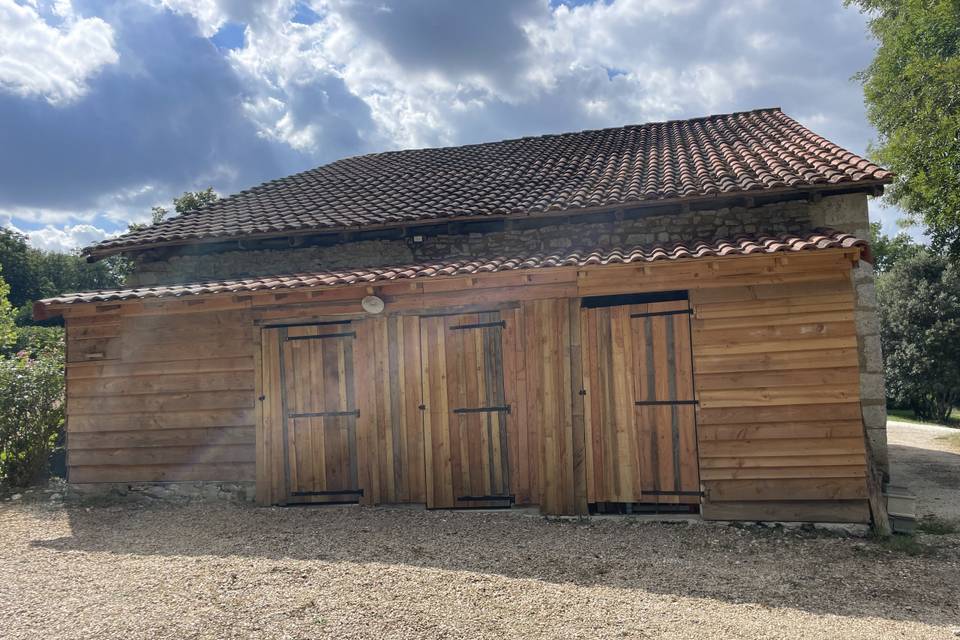 Les deux wc extérieurs
