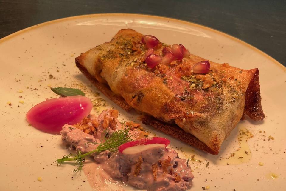 Brick au thon, œuf et harissa
