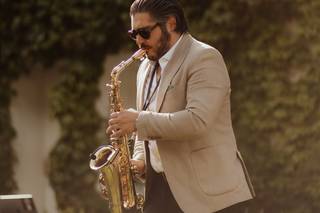 Yervand - Sax & dj