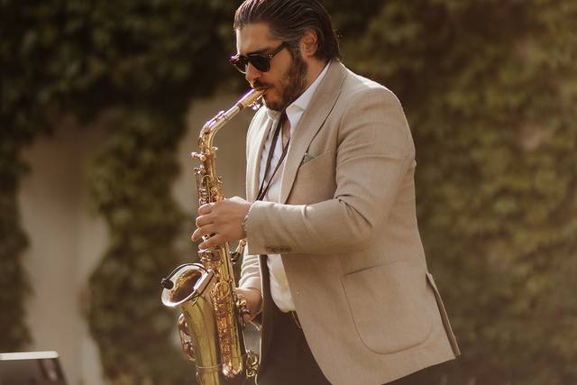 Yervand - Sax & dj