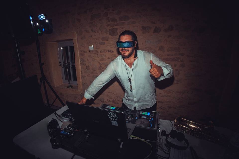 DJ SET