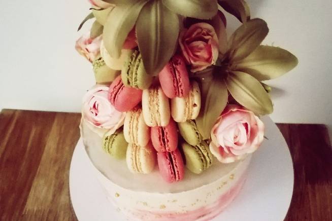 wedding cake avec macarons