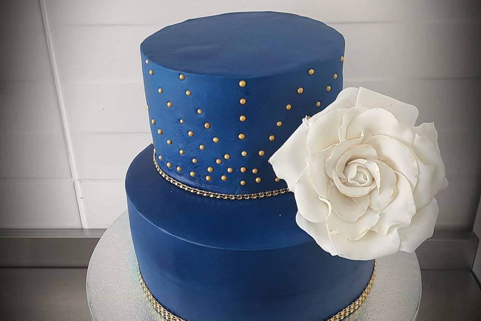 Wedding cake bleu/or