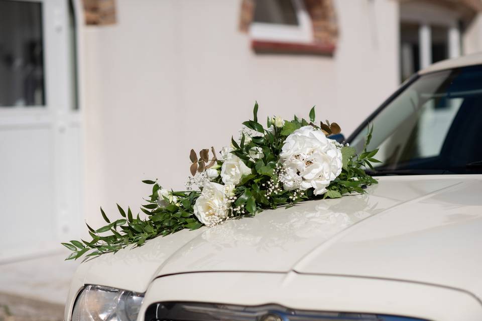Décor floral voiture des marié
