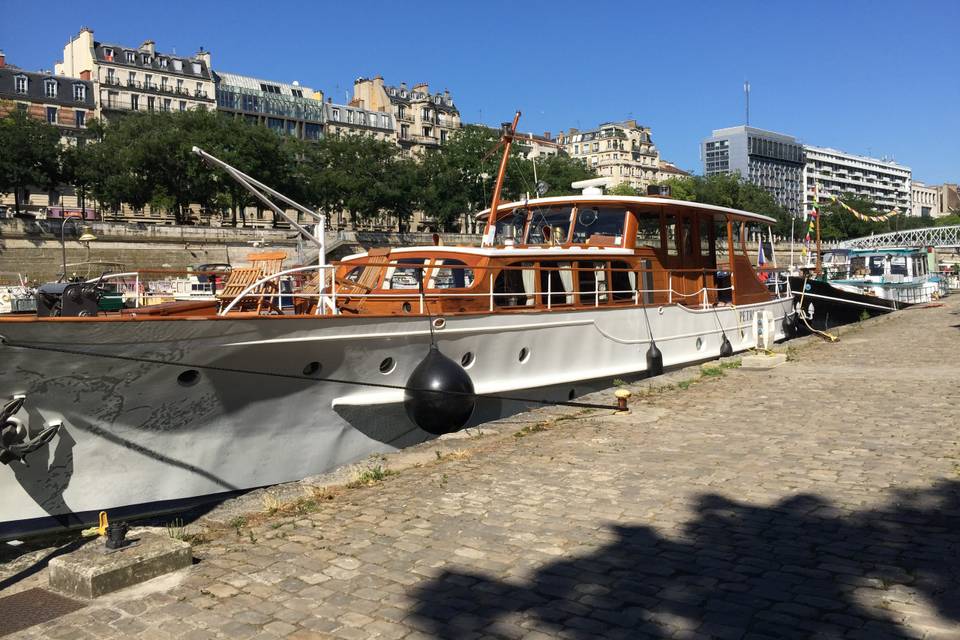 Yacht-En-Seine