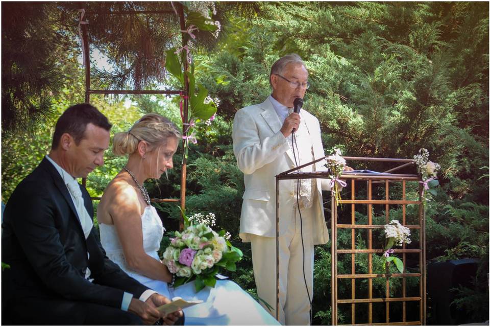 Christian Officiant