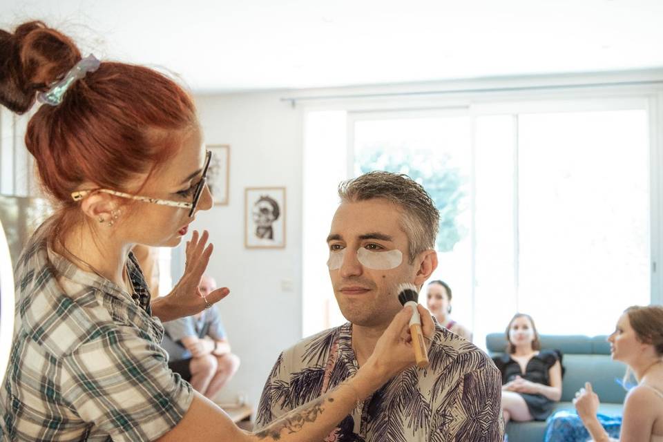 Backstage maquillage homme