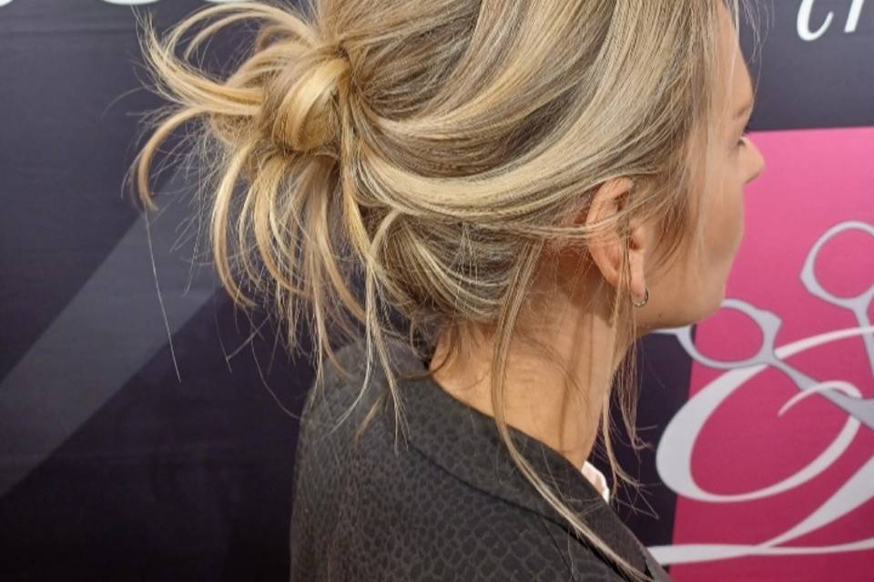 Chignon coiffé-décoiffé