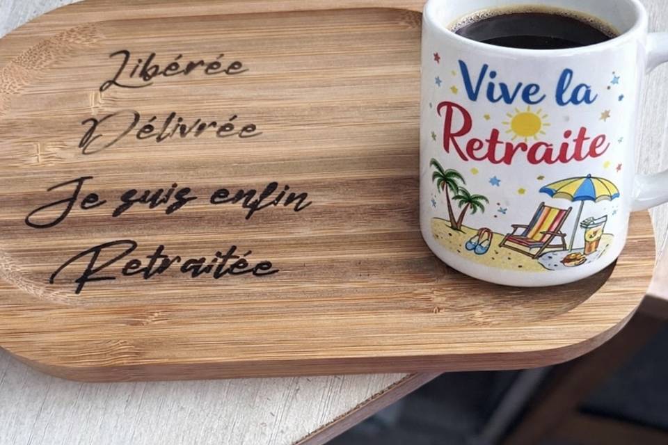 Tasse et plateau texte au choi