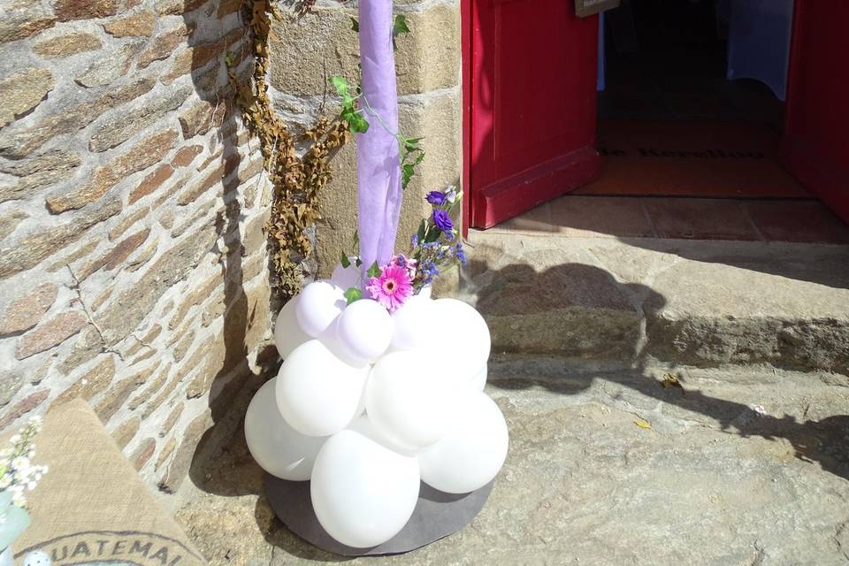Colonne fleurie