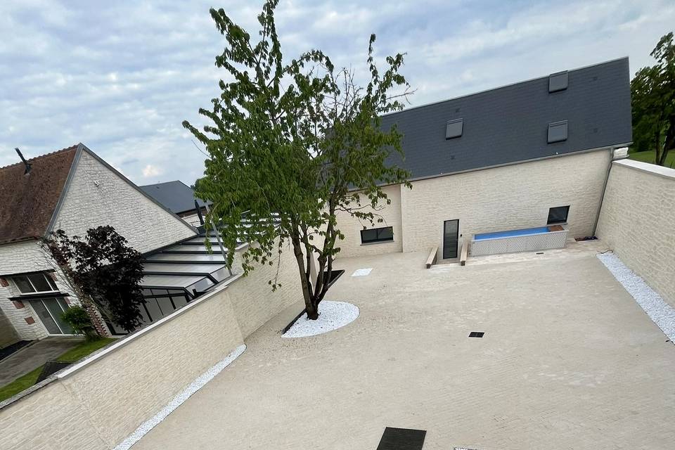 Cour interieure pavée 550m²