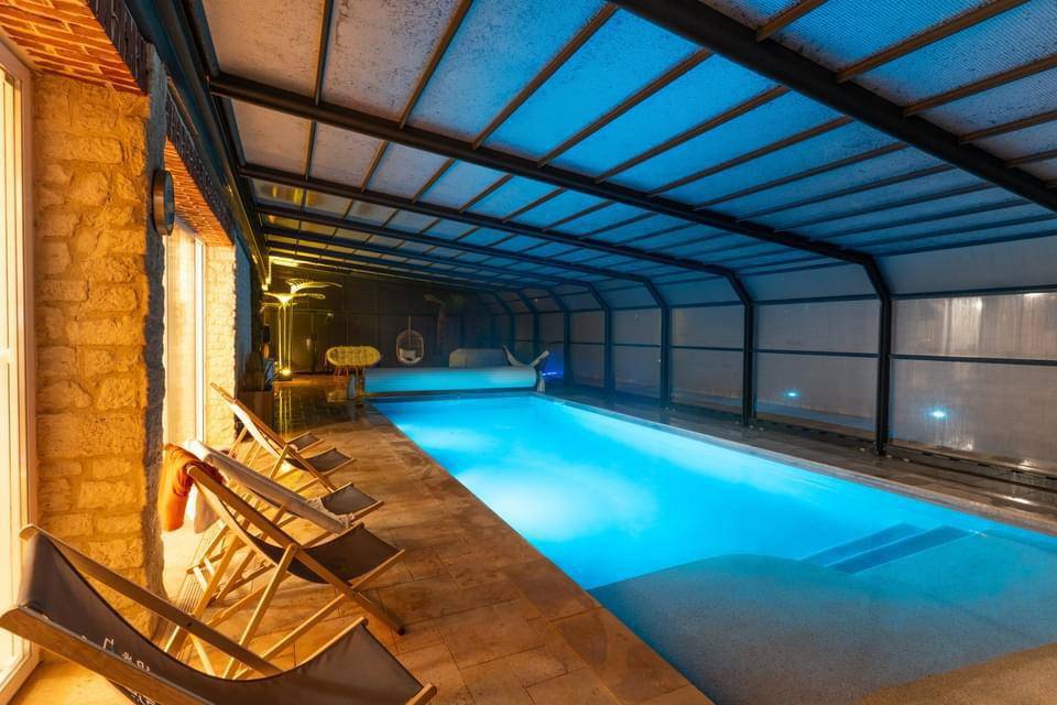 Piscine chauffée et couverte