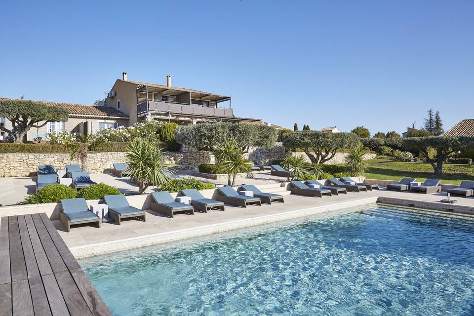 Piscine chauffée et jardin