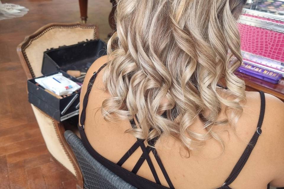 Eva-Hiné