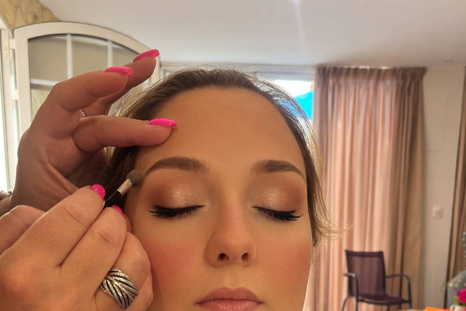 Eva-Hiné