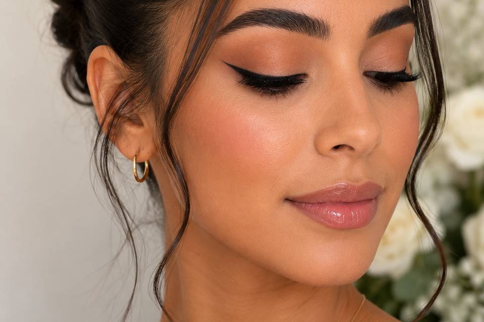 Eva-Hiné