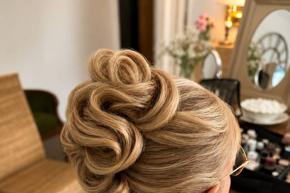 Eva-Hiné