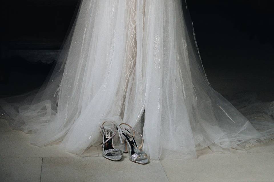 Robe et chaussure mariée