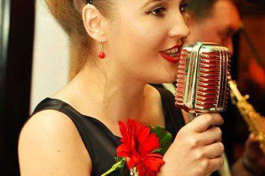 Ala Breskaya chanteuse
