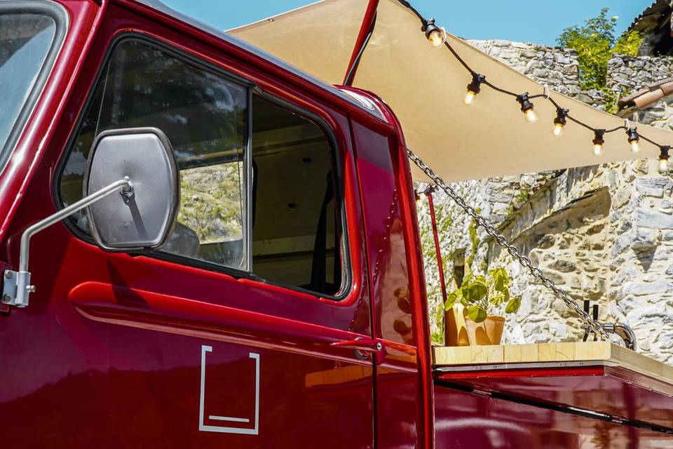 Bar truck