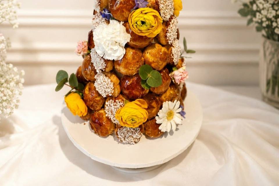 Pièce montée de choux