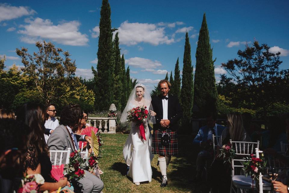 La mariée dans l'allée