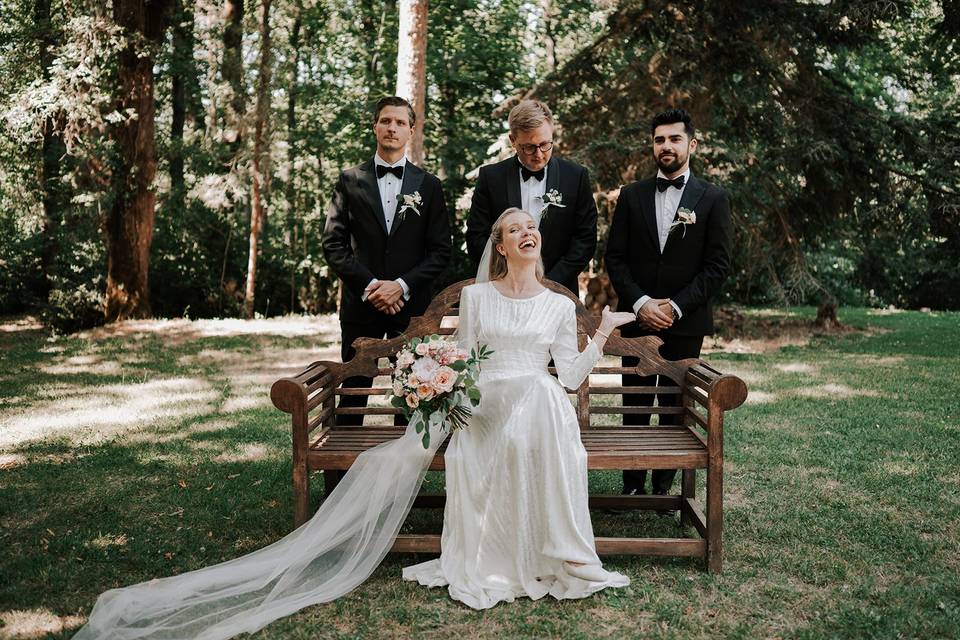 La mariée et son bouquet