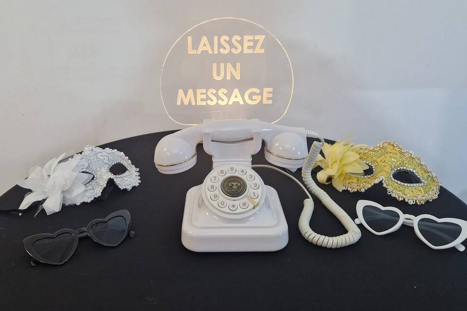 Téléphone livre d'or