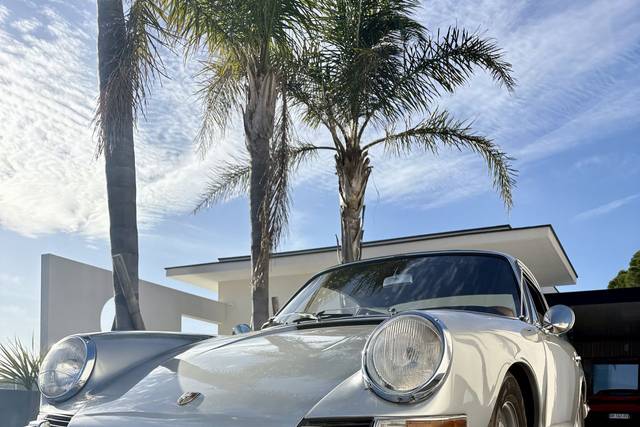 912