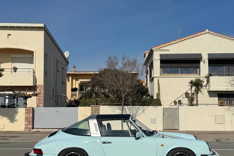 Porsche Targa bleu ciel