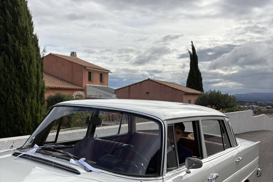 Mercedes 6 places