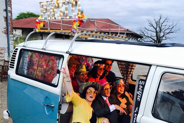 Photobooth combi van