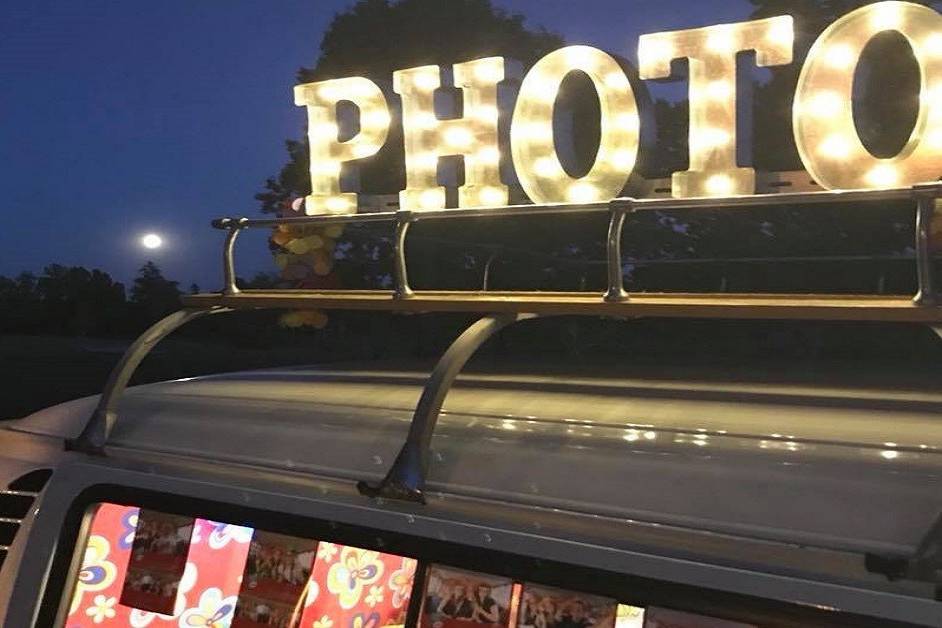Photobooth combi van