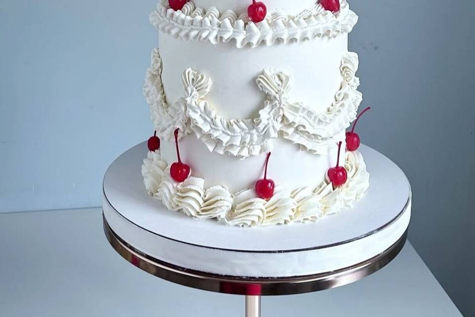 Lambet weding cake