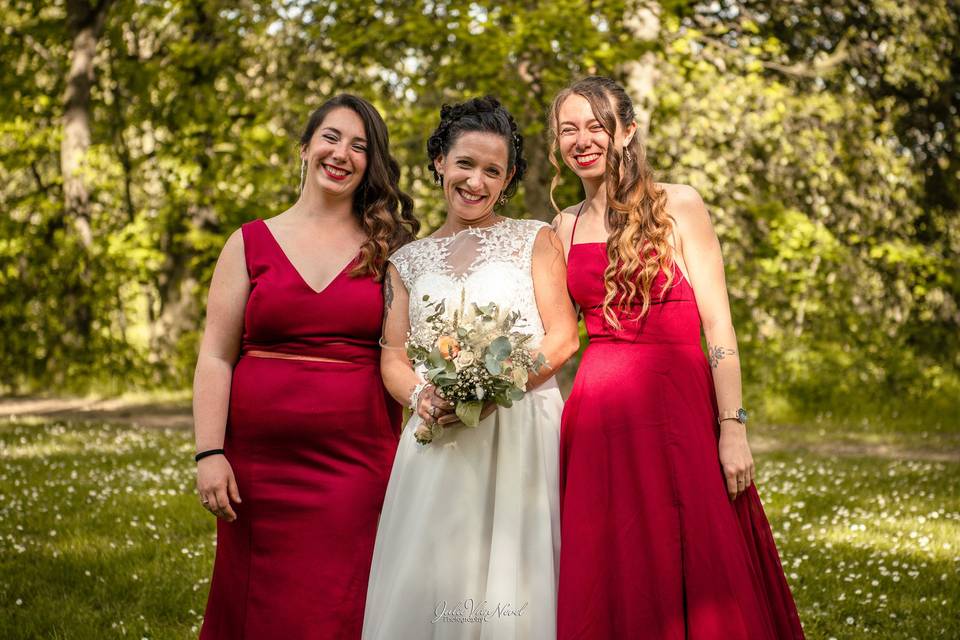 La mariée et témoignes
