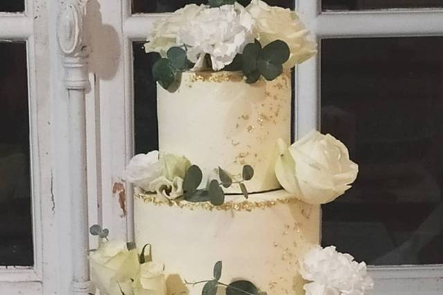 Naked cake et feuille d'or
