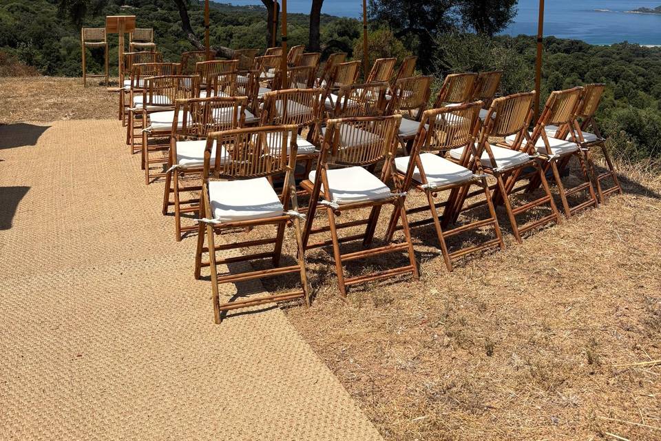 Parasols chaises bambou