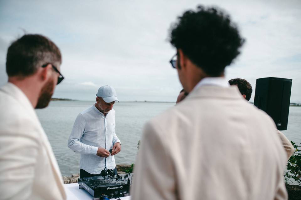 DJ crew