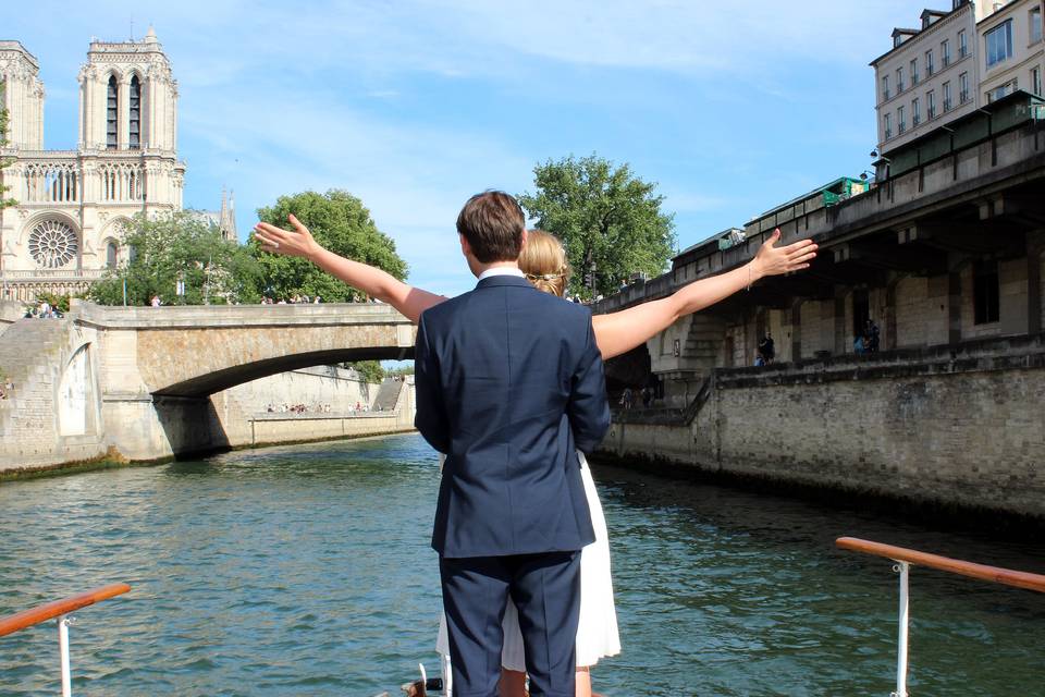 Mariage à Paris, sur Seine