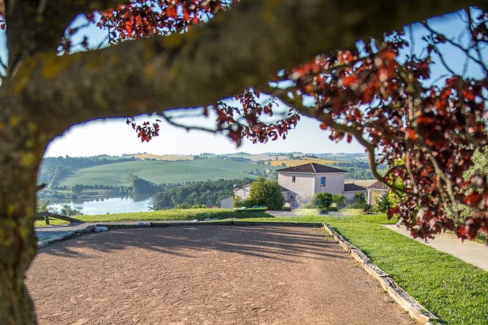 Le terrain de pétanque