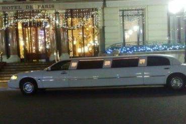 Lincoln limousine