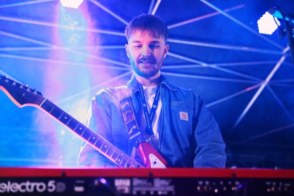 Val au synthé