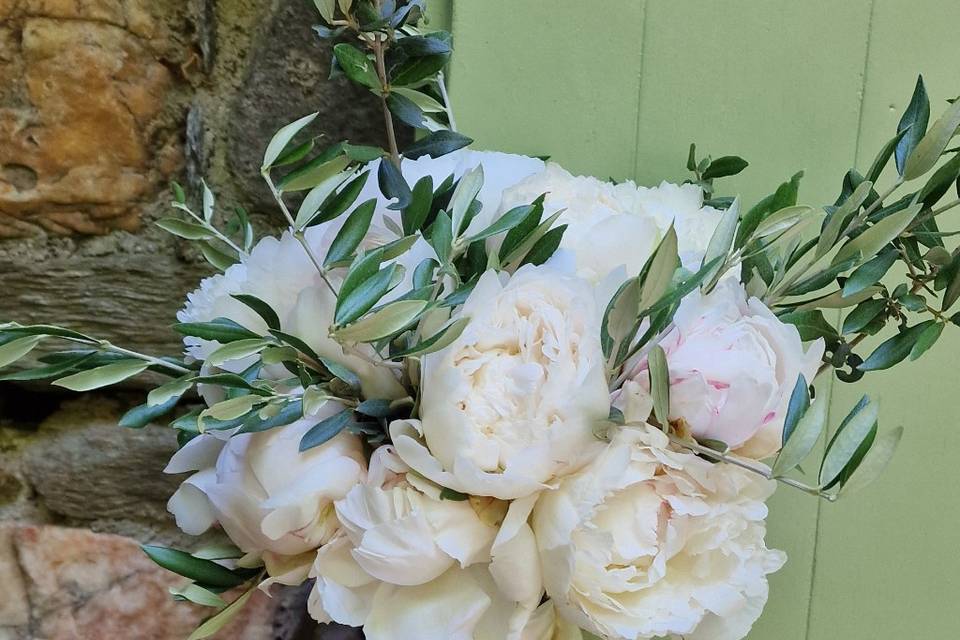 Bouquet de mariée en pivoines