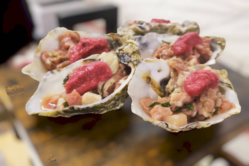 Tartare d'huîtres et Veau