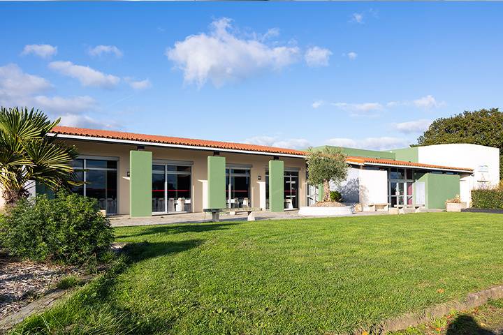 Extérieur de la salle